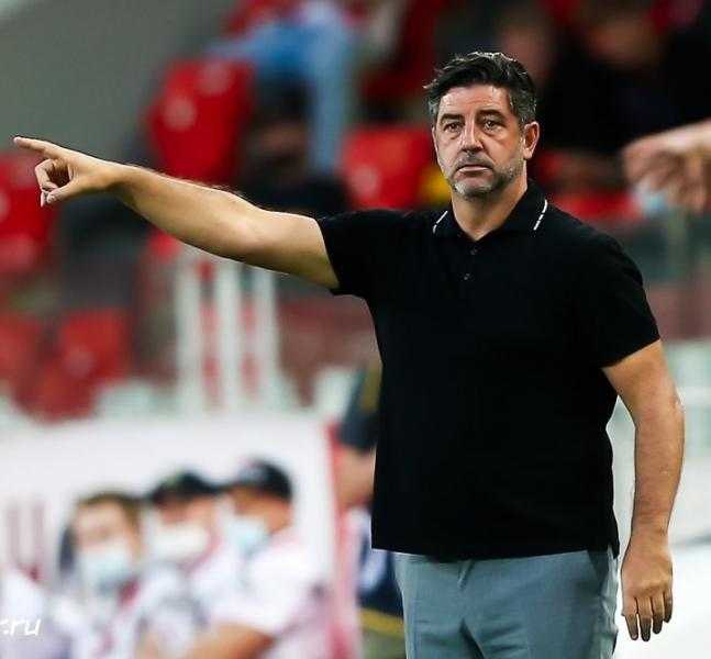 شوبير يكشف مصير فيتوريا مع منتخب مصر