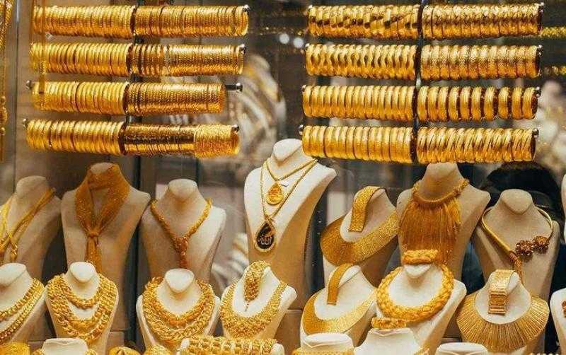 الذهب يهبط 200 جنيه في منتصف اليوم.. وعيار 21 يسجل 3300 جنيه