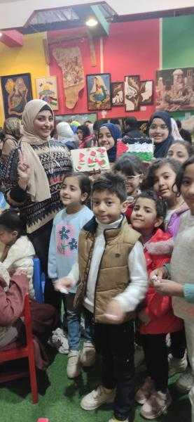مجلة نور تشارك أطفال فلسطين مشاعرهم بورشة فنية في معرض الكتاب