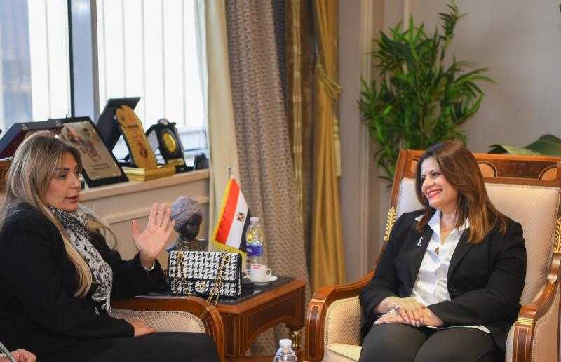 وزيرة الهجرة تبحث مع مستشار محافظ البنك المركزى تعزيز التدريب ضمن المبادرة الرئاسية ”مراكب النجاة”