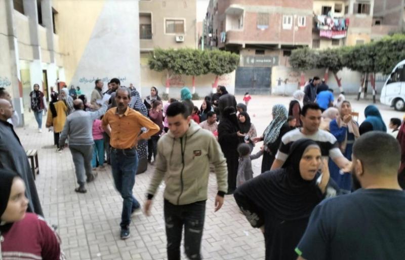 حزب الشعب الجمهوري بالجيزة يطلق قافلة طبية مجانية مكبرة لعلاج أمراض الفم والأسنان بأوسيم