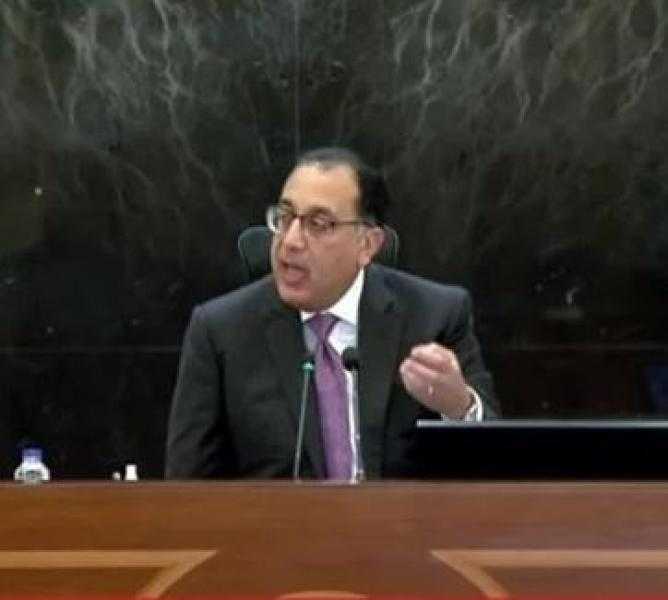 مدبولي يوجه ببدء اتخاذ الإجراءات التنفيذية لقرارات الرئيس بشأن الحزمة الاجتماعية