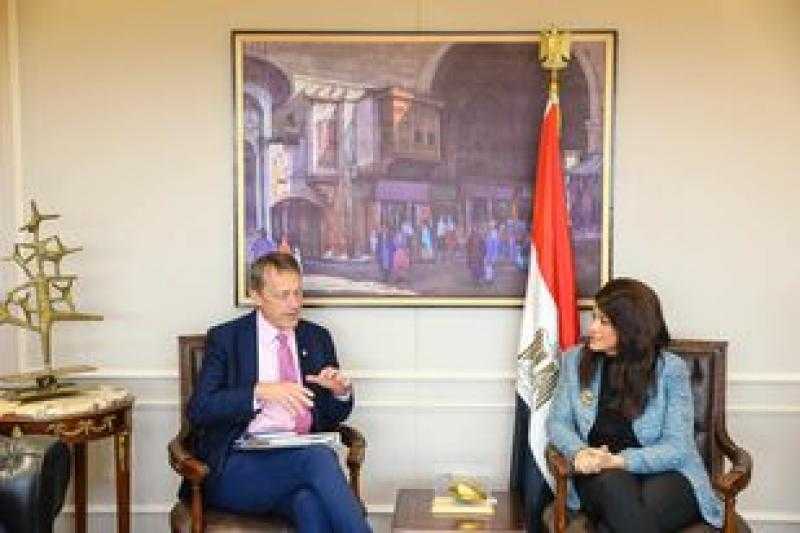 وزيرة التعاون الدولي تلتقي القائم بأعمال مساعد رئيس الوكالة الأمريكية للتنمية الدولية بواشنطن ومدير مكتب الشرق