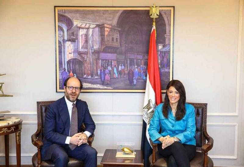 وزيرة التعاون الدولي تعقد جلسة مباحثات مع رئيس المركز الإقليمي لبنك الاستثمار الأوروبي