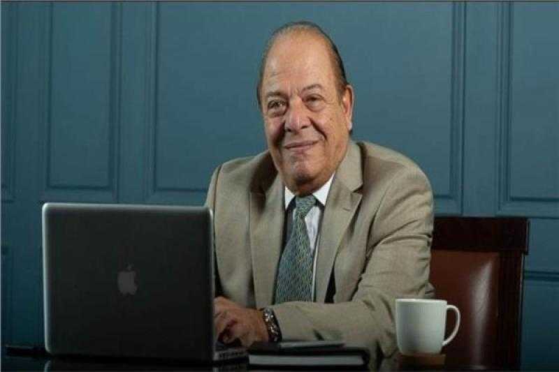 «مستثمري العاشر» تطالب رجال الأعمال بتوسيع مظلة الحماية الاجتماعية تماشيًا مع توجهات الدولة