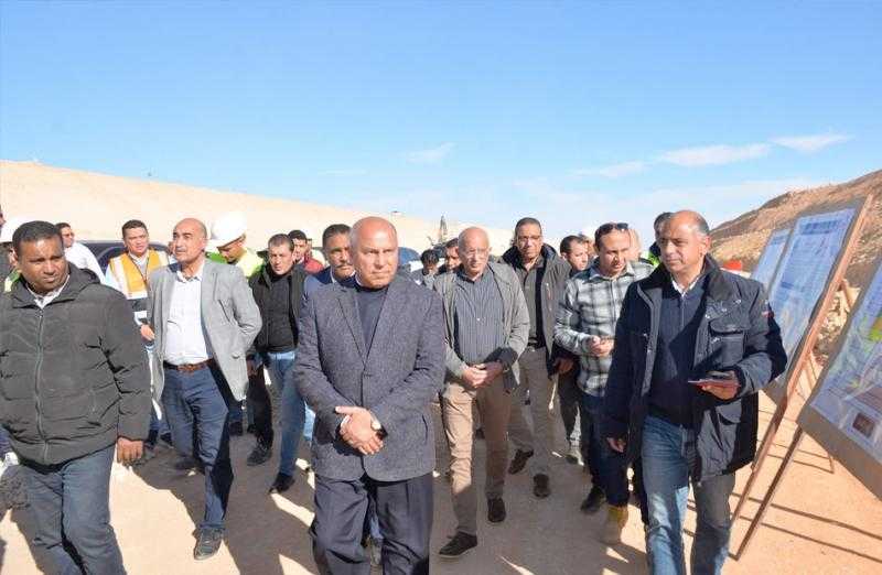 وزير النقل يتفقد محطات رأس الحكمة والضبعة وسيدي عبد الرحمن بالخط الأول من مشروع القطار السريع
