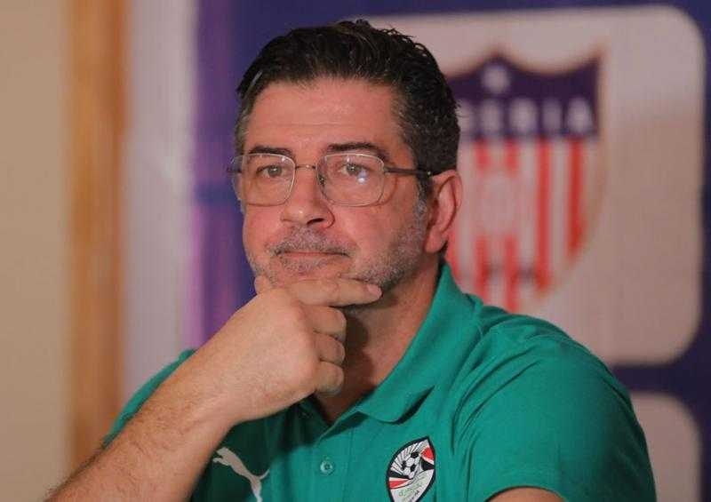 فيتوريا يغادر القاهرة بعد انتهاء مهمته مع منتخب مصر