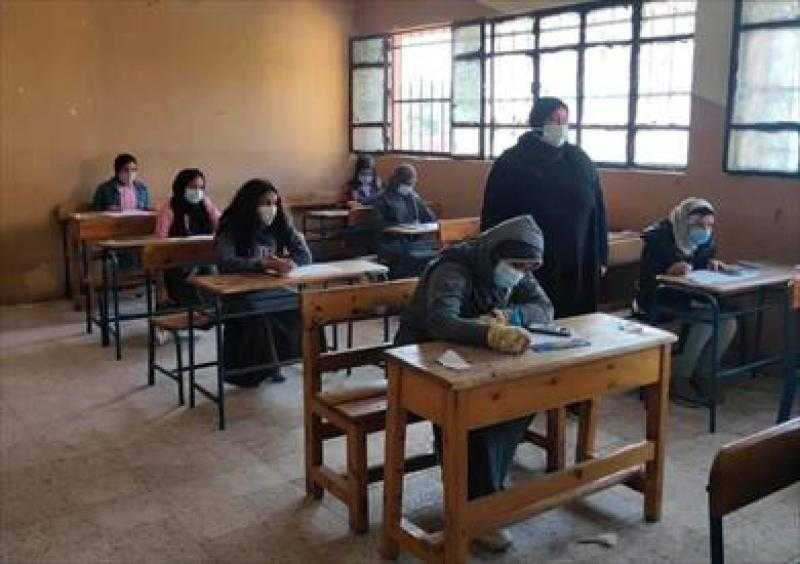 تعرف على الأوراق المطلوب تسليمها مع استمارة دخول امتحانات الثانوية العامة