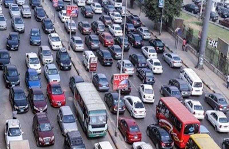 كثافات متوسطة إلى مرتفعة على معظم الطرق والمحاور في القاهرة والجيزة