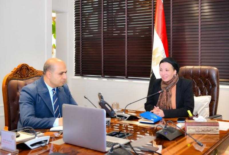 وزيرة البيئة تبحث فرص التعاون الواعدة في الاستثمار بالمخلفات مع القطاع الخاص