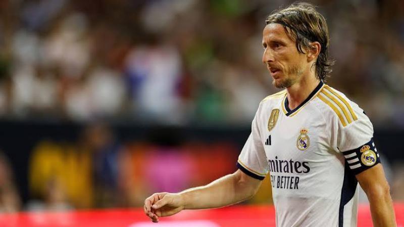 مودريتش يقترب من الرحيل عن ريال مدريد في الصيف