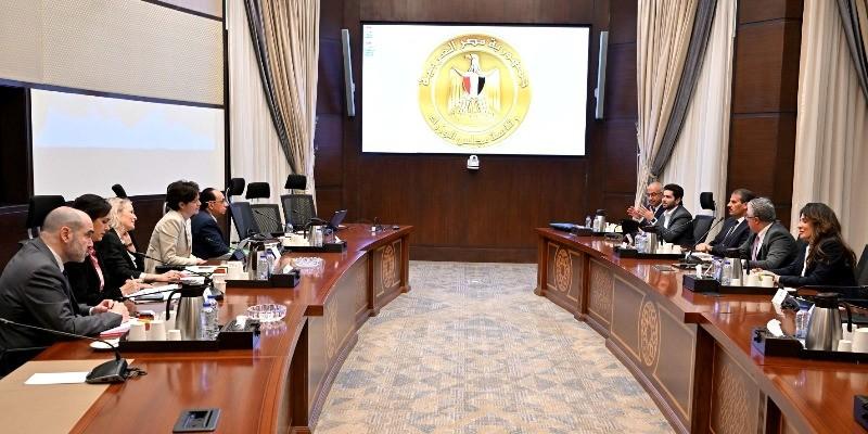 مساعد أول رئيس الوزراء تعقد اجتماعًا مع مسئولى وفد الاتحاد الأوروبي في مصر