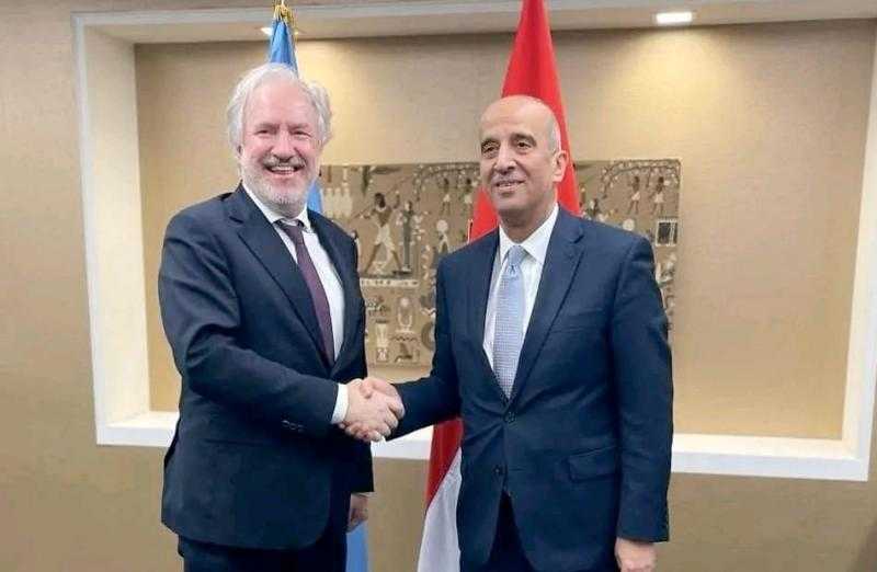 مندوب مصر بالأمم المتحدة يبحث التعاون مع الاتحاد الأوروبي لدعم الشعب الفلسطيني في قطاع غزة
