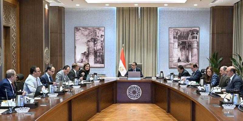 رئيس الوزراء يستعرض مقترحات خطة التنمية الاقتصادية والاجتماعية 2024- 2025