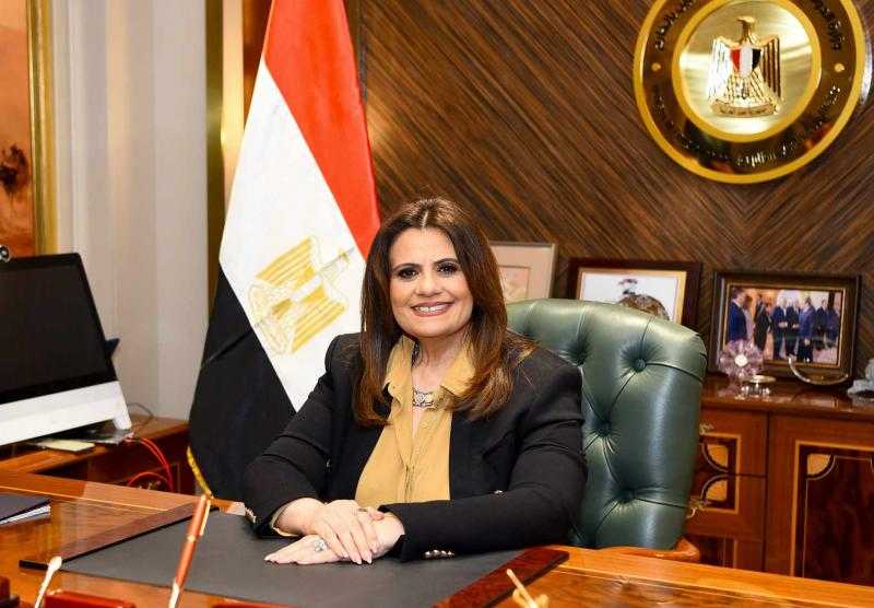 وزيرة الهجرة تترأس المقابلات الشخصية للجنة الوظائف للاختيار ما بين المتقدمين لشغل مناصب قيادية بالوزارة