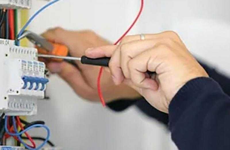 ضبط أكثر من 16 ألف قضية سرقة تيار كهربائي ومخالفات شروط التعاقد