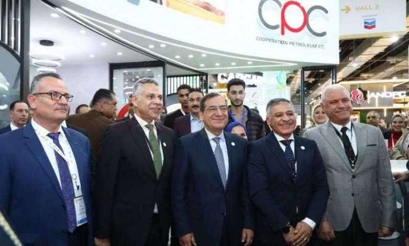 وزير البترول يشيد بـ التعاون للبترول.. ويوجه الشكر للعاملين على حجم التطوير