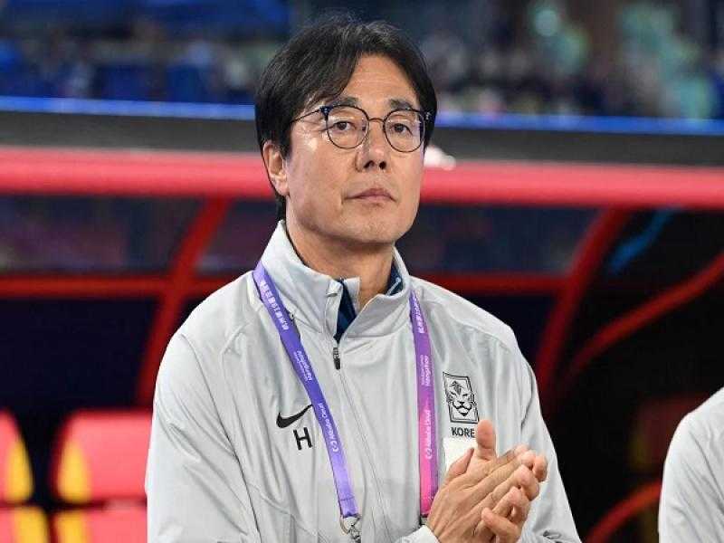 هوانج يتولى تدريب منتخب كوريا مؤقتا خلفا لكلينسمان