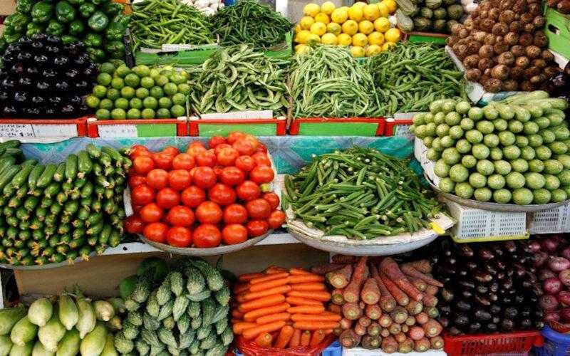 أسعار الخضروات والفاكهة بسوق العبور للجملة اليوم