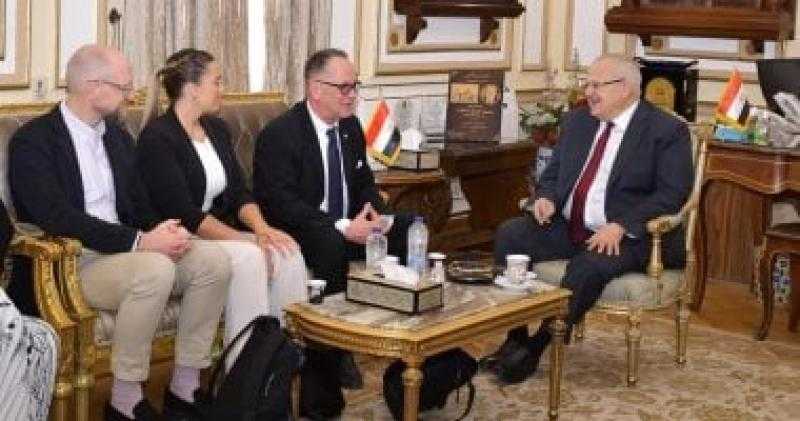 الخشت يستقبل وفد وكالة الاعتماد الألماني للاعتماد الدولى لكلية التمريض
