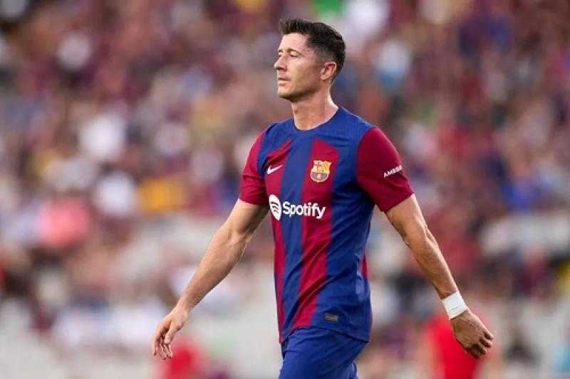ليفاندوفسكي يتوج بجائزة جديدة في الدوري الإسباني