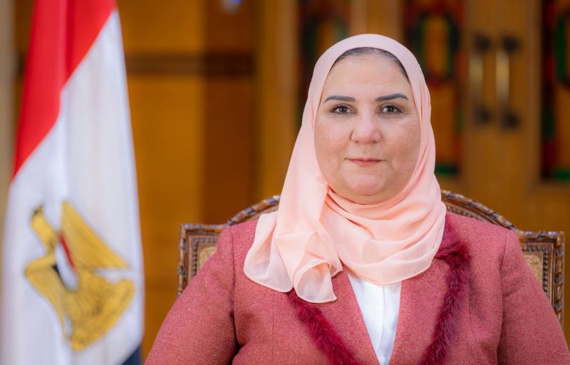 على خطوط النيران في غزة والسودان.. وزيرة التضامن تشيد بدور مهم لـ«الهلال الأحمر المصري»