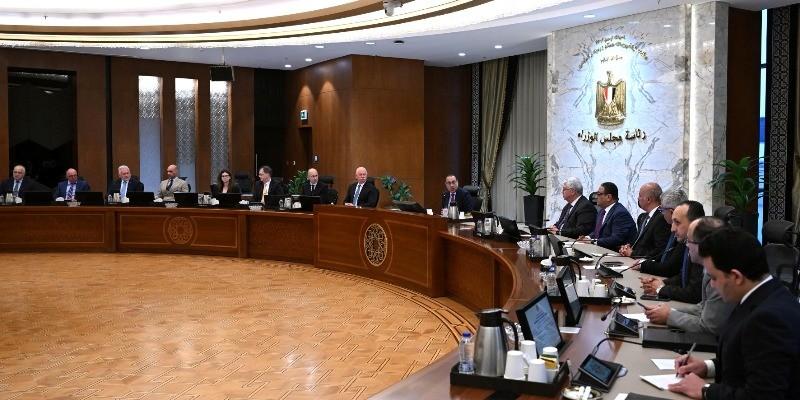 رئيس الوزراء يعقد اجتماعًا مع وزير الثقافة والابتكار المجري ورؤساء 10 جامعات مجرية