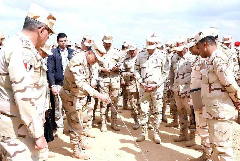رئيس أركان حرب القوات المسلحة يتفقد منظومة التدريب القتالي داخل أحد تشكيلات الجيش الثانى الميداني | صور