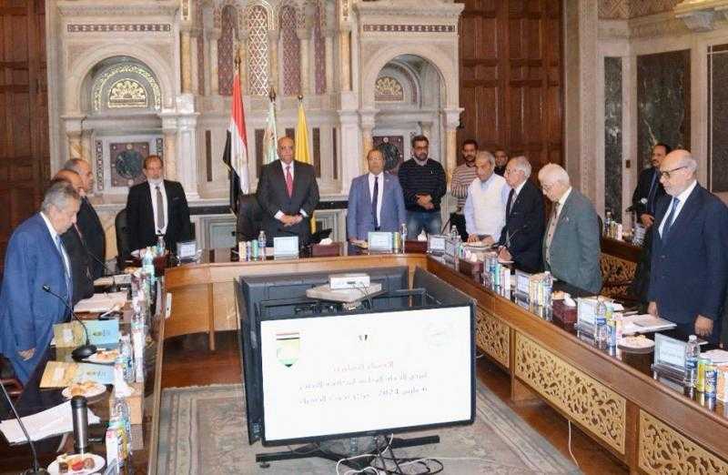 «بحوث الصحراء» يعقد الاجتماع التشاوري لمناقشة الخطة الوطنية لمكافحة التصحر (2024-2030) | صور