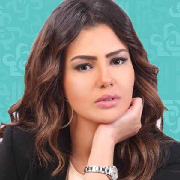 الفنانة دينا فؤاد تهنئ الأهلي بفوزه على الزمالك: أنا أهلاوية أبا عن جد