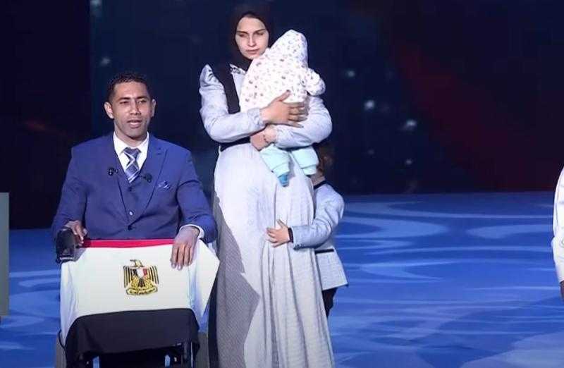 رقيب مقاتل: خطيبتى ما سبتنيش بعد إصابتى.. والسيسي يُطالب زوجته بالوقوف بجواره