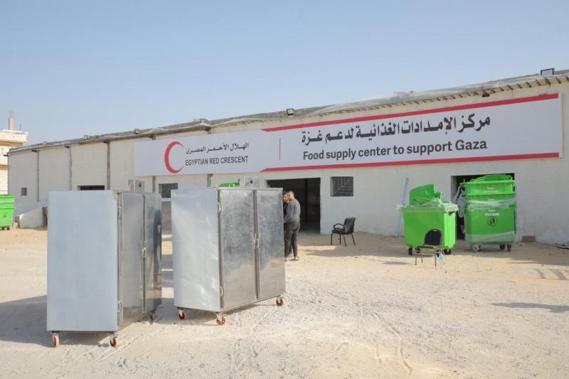 مصر توزع 10 آلاف وجبة إفطار طازجة على أهالي غزة