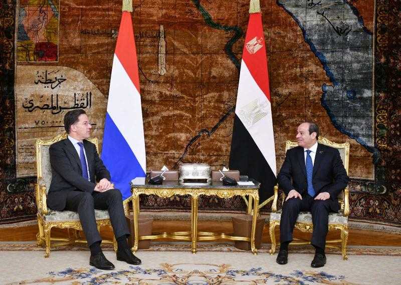 الموقع الرئاسي ينشر صور استقبال الرئيس السيسي لرئيس وزراء هولندا