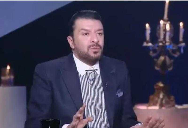 مصطفى كامل يبكي على الهواء بسبب حب حلمي بكر لابنته: كانت نقطة ضعفه