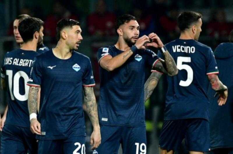 لاتسيو يفوز على فروسينوني 3 /2 في الدوري الإيطالي