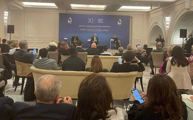 احتدام النقاش بين عمرو موسى ووزيرة خارجية إسرائيل السابقة تسيبي ليفني خلال جلسة مدتها 40 دقيقة بمنتدى باكو الدولي