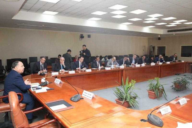المالية: نستهدف خفض العجز الكلي على المدى المتوسط إلى 6% من الناتج المحلي