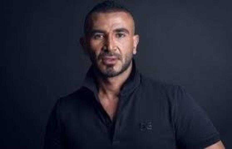 أحمد سعد عن إطلالاته المثيرة للجدل: استعنت بستايلست عالميين واعتذرت عنها