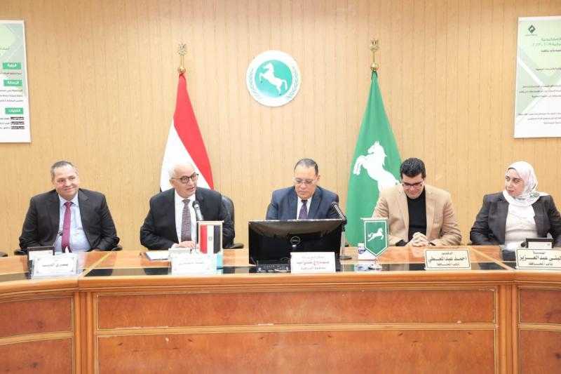وزير التعليم يوجه باستخدام الباركود لأوراق أسئلة امتحانات الشهادة الإعدادية
