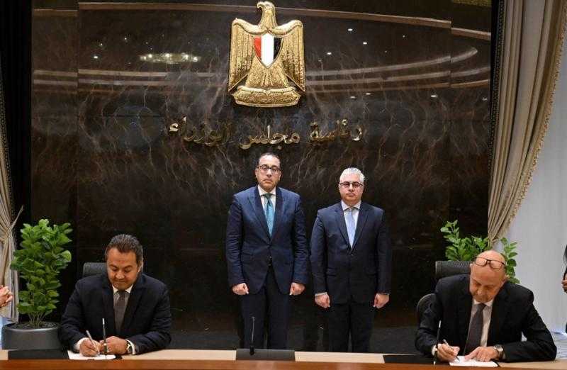 رئيس الوزراء يشهد توقيع اتفاقية إطارية بشأن إقامة مصنع «سان جوبان» للزجاج المسطح