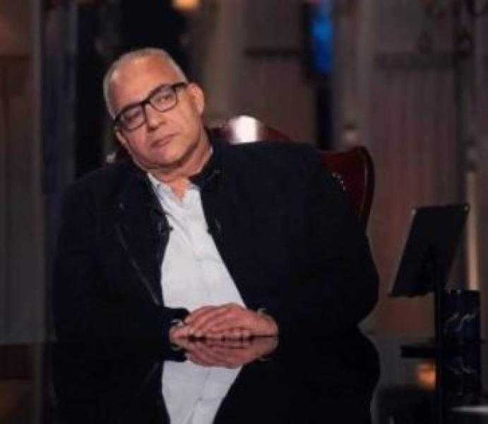 بيومي فؤاد: محمد أنور كان خايف يرجع مصر بعد مسرحية موسم الرياض