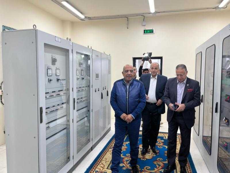 وزير قطاع الأعمال يفتتح مشروع لشركة مصر لصناعة الكيماويات بـ300 مليون جنيه