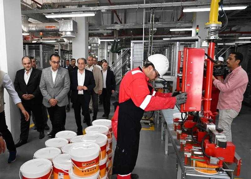رئيس الوزراء: نقدم الدعم للتوسعات الجديدة لأي مصنع أو ضخ استثمارات
