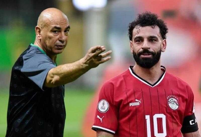 وزير الشباب ينفي وجود أزمة بين محمد صلاح وحسام حسن
