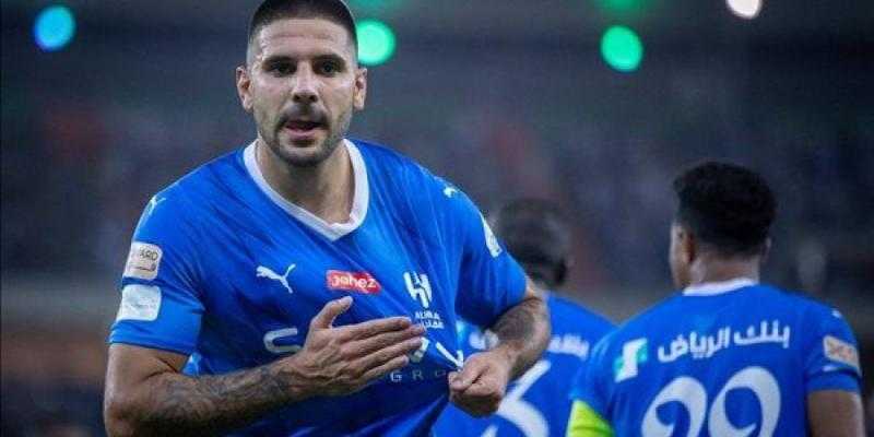 الإصابة تحرم الهلال السعودي من هدافه ميتروفيتش لستة أسابيع
