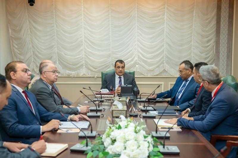 وزير الإنتاج الحربي يبحث مجالات التعاون المشترك مع شركة تاليس العالمية