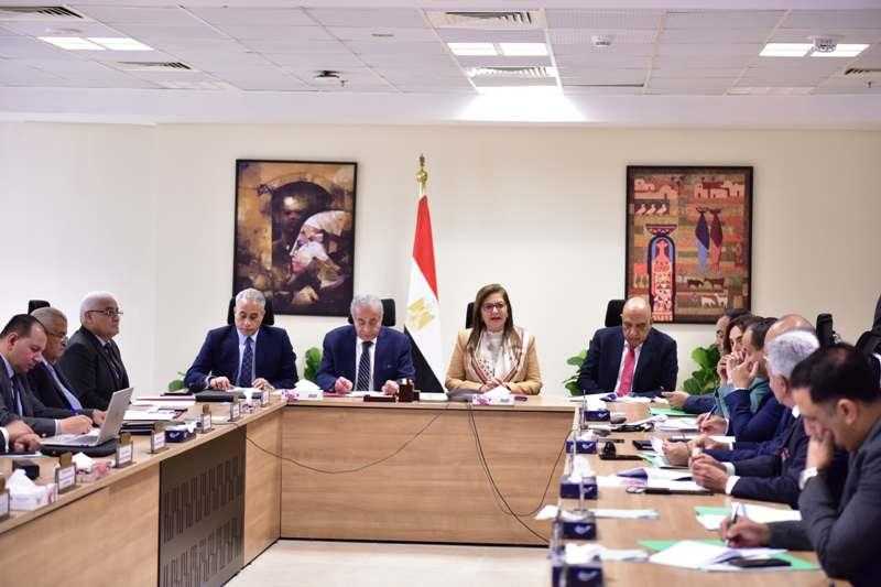 تفاصيل رفع الحد الأدنى للأجور بالقطاع الخاص إلى 6000 جنيه | صور
