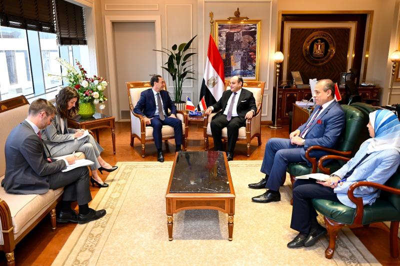 السفير الفرنسي: مصر محور صناعي وتصديري رئيسي بالشرق الأوسط وأفريقيا
