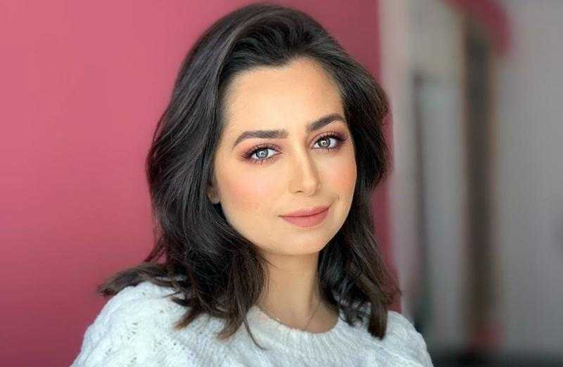 بالحجاب .. هبة مجدي تتألق بإطلالة محتشمة
