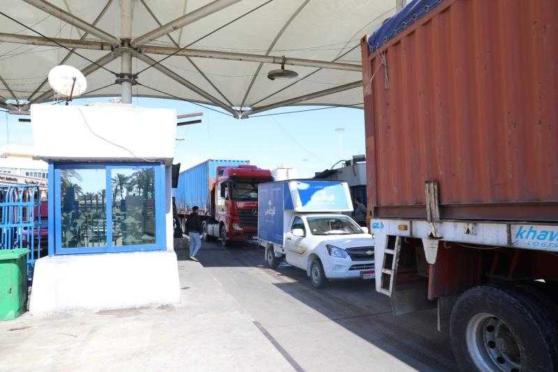 وزير النقل يتابع انتظام العمل وتقديم خدمات مميزة للمواطنين بمرافق النقل والمواصلات خلال العيد